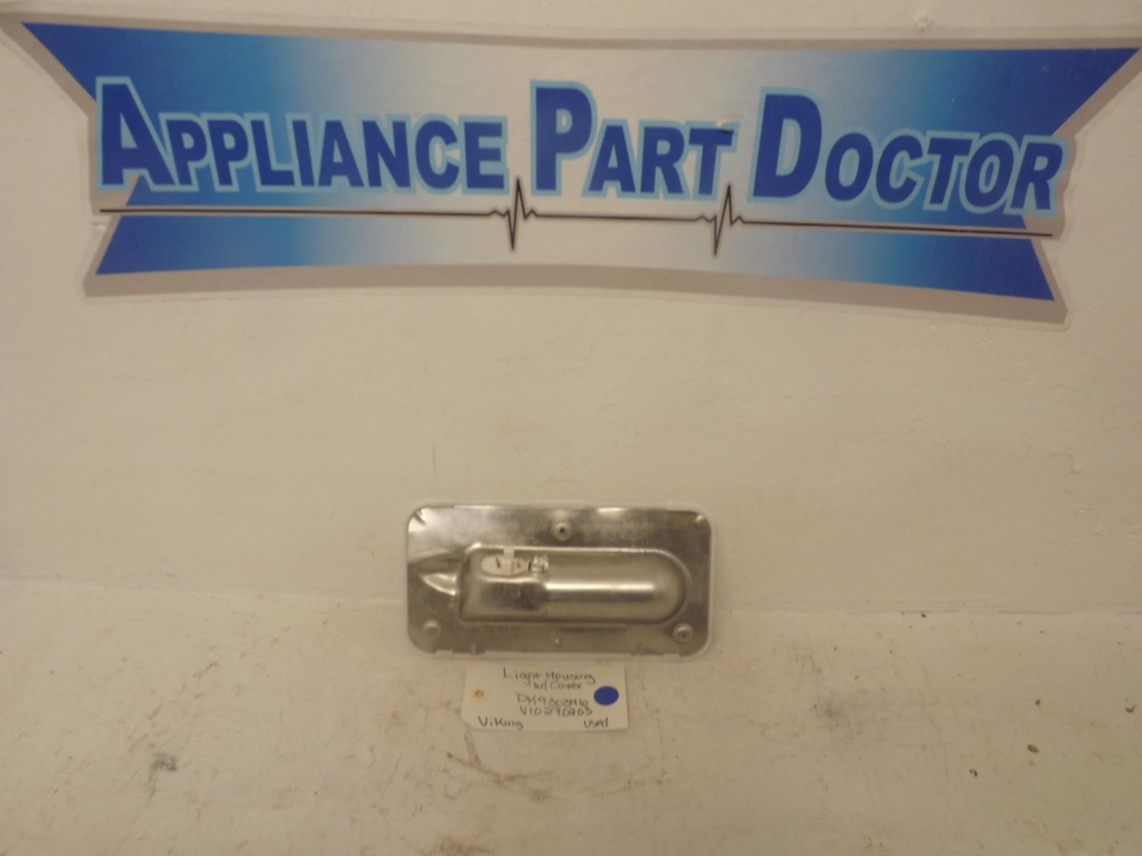 Viking Refrigerator PK930346 V10270203 Light Housing w/Cover Used Part Viking Refrigerator PK930346 V10270203 Light Housing w/Cover Used Part